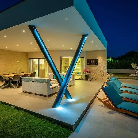 Neue Mit Privatpool, Darts, Bbq * Krnica