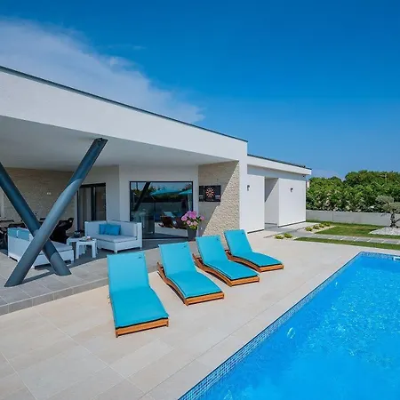 Neue Mit Privatpool, Darts, Bbq Dom wakacyjny *