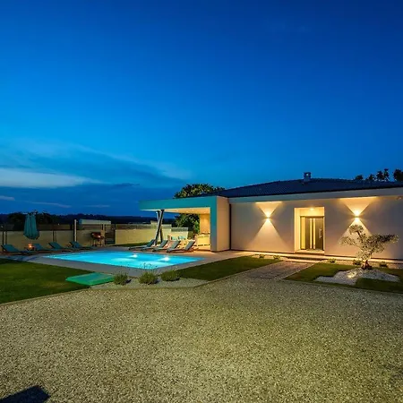 Neue Mit Privatpool, Darts, Bbq Vikendica *