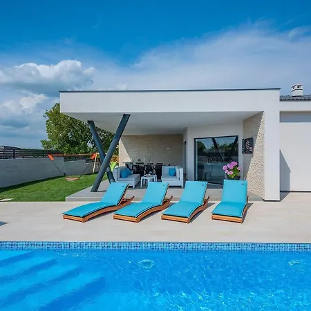 Neue Mit Privatpool, Darts, Bbq Krnica